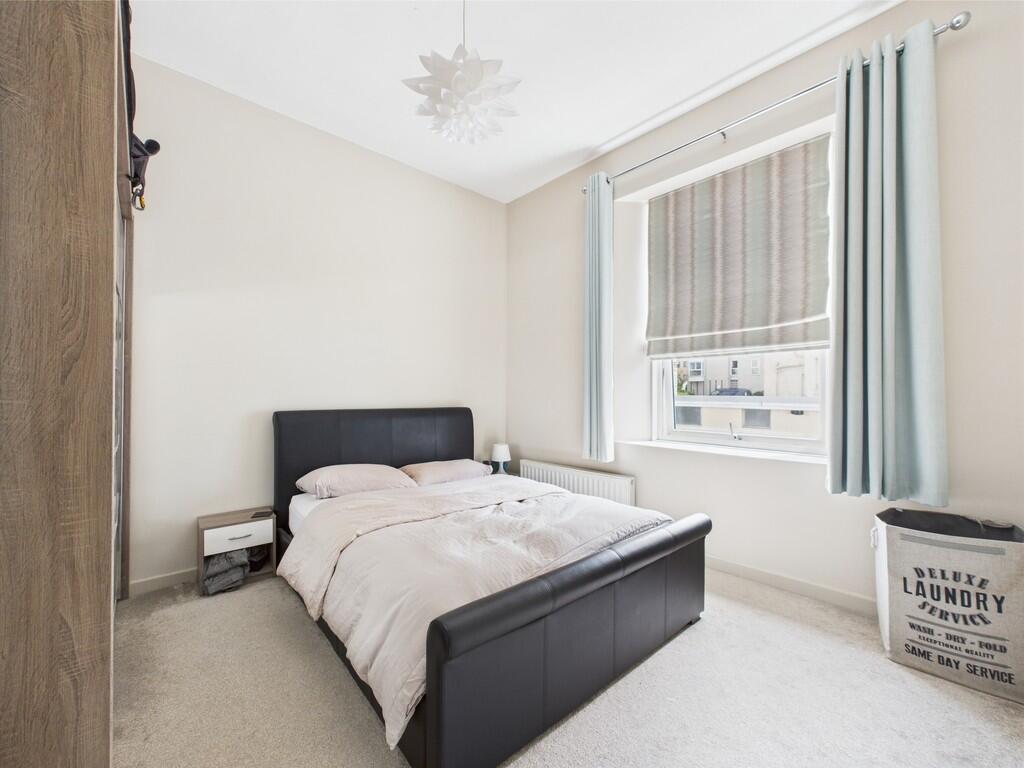 CAM03974G0-PR0134...