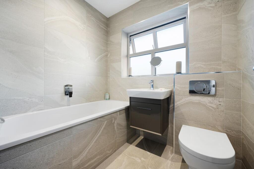 60 Saxby Avenue HDR-18.jpg