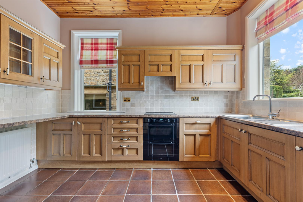 36 Upper Batley, Low Lane 17_297.png