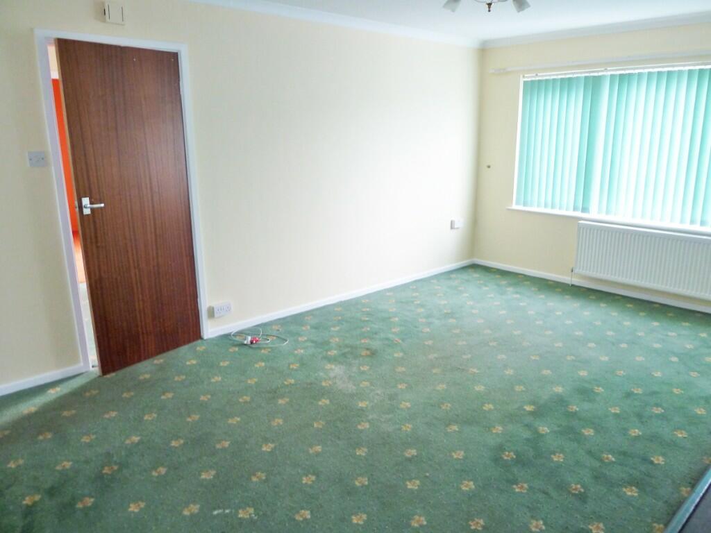 Good size Lounge