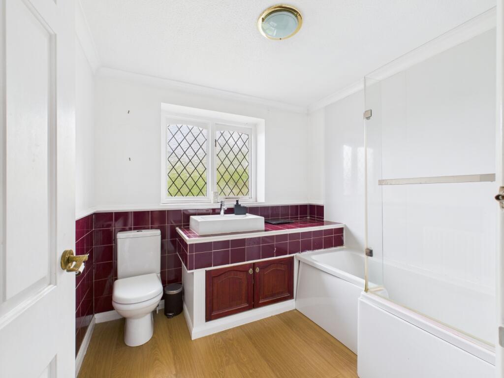 CAM03729G0-PR0059-STILL020