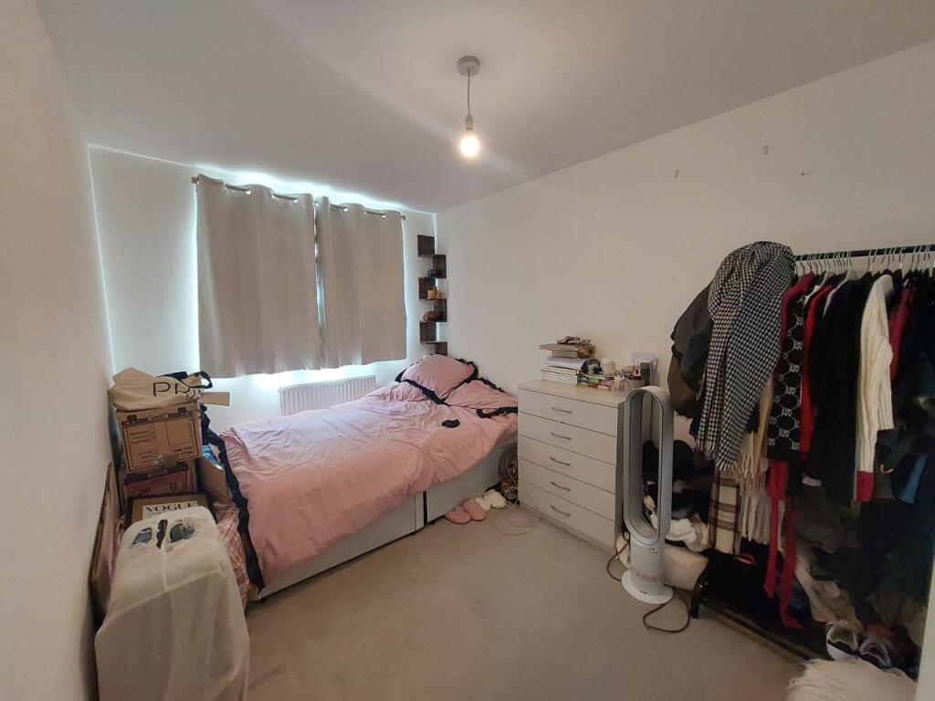 Rear double bedroom 