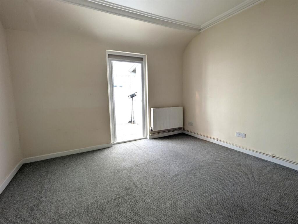 Lounge Area.jpg