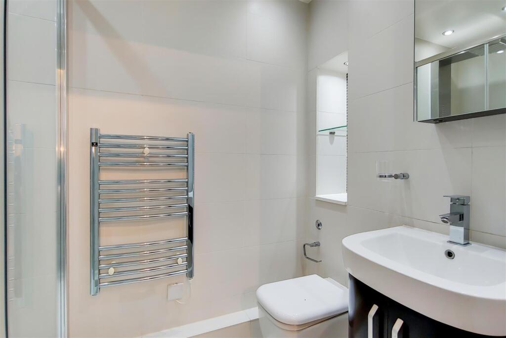 6_Master Ensuite-0.jpg