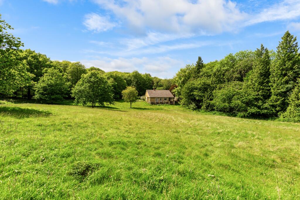 Hopewell, Chapel Woods, Charing, Ashford, Kent, TN27 0NP