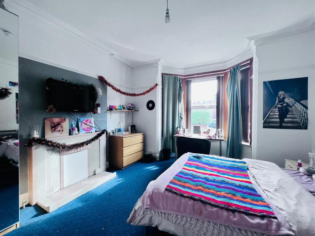 Bedroom 6