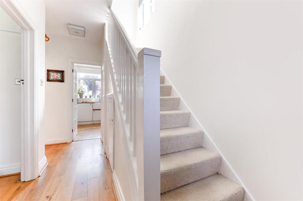 MANOR GREEN ROAD (20).jpg