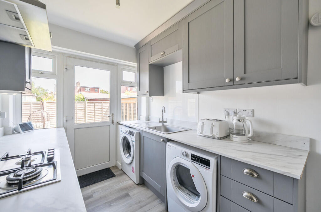 1319697-10-686d16...