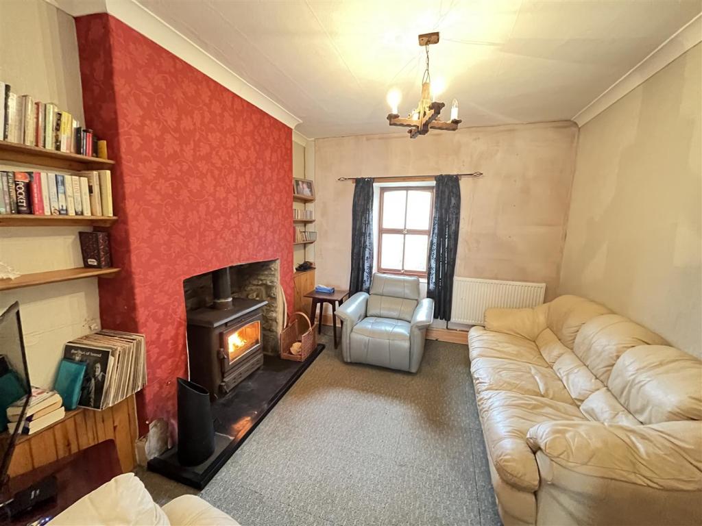 OPEN PLAN LIVING ROOM