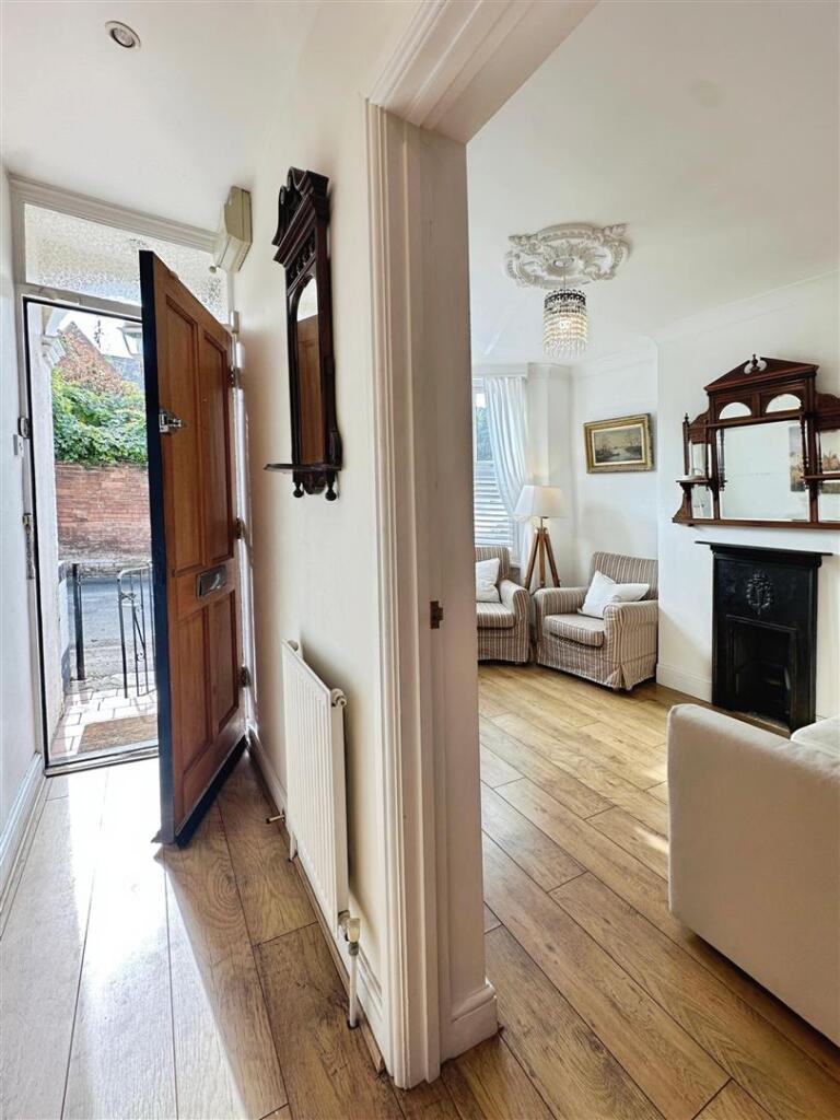 15bd1612--4E36-8BA1-2546F2000F31-29896-00000A43379