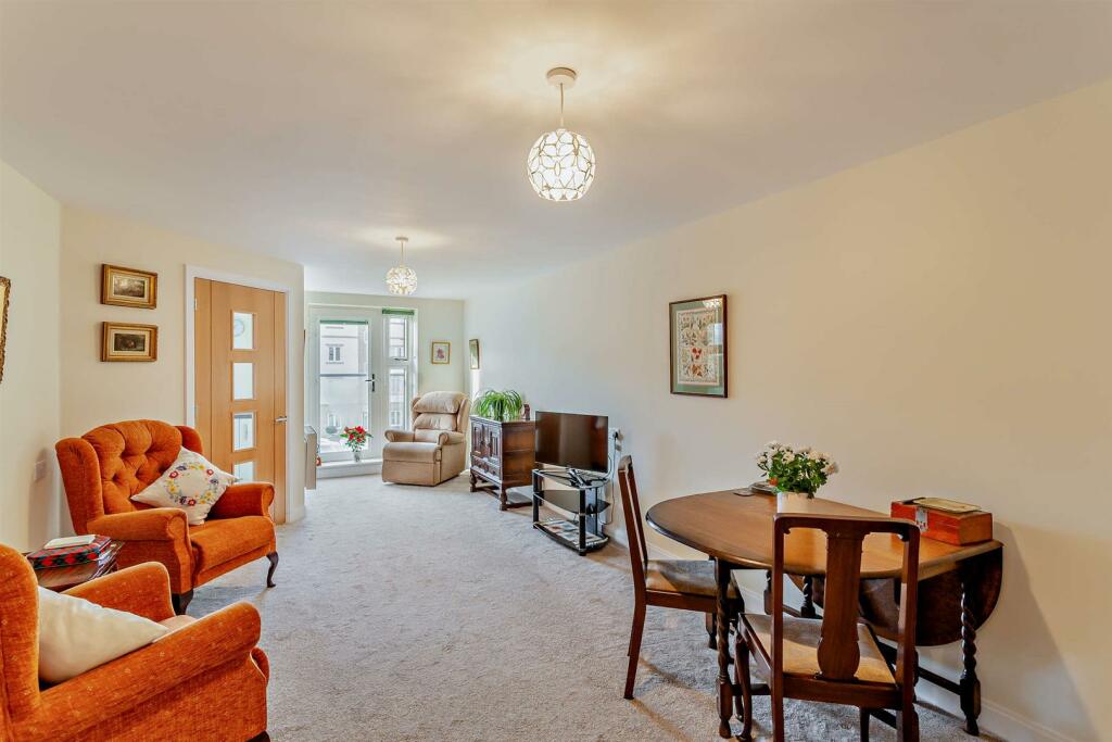 8578946-interior07-800.jpg