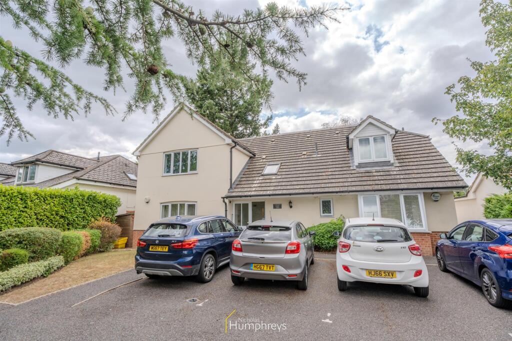 Cambridge Court-06.jpg