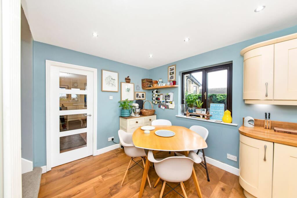 OPEN PLAN DINING KITCHEN