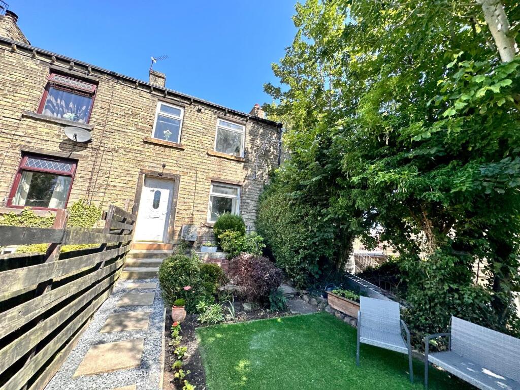 FURTHER EXTERNAL PHOTOGRAPHS