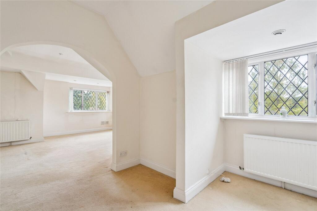 Sitting/Dining Room