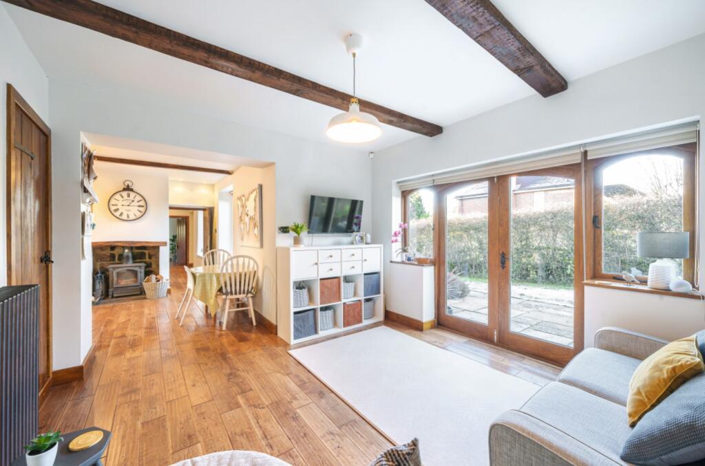 Family Room access to garden 