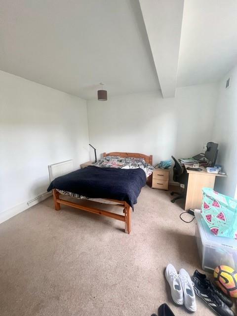 bed 2.jpg
