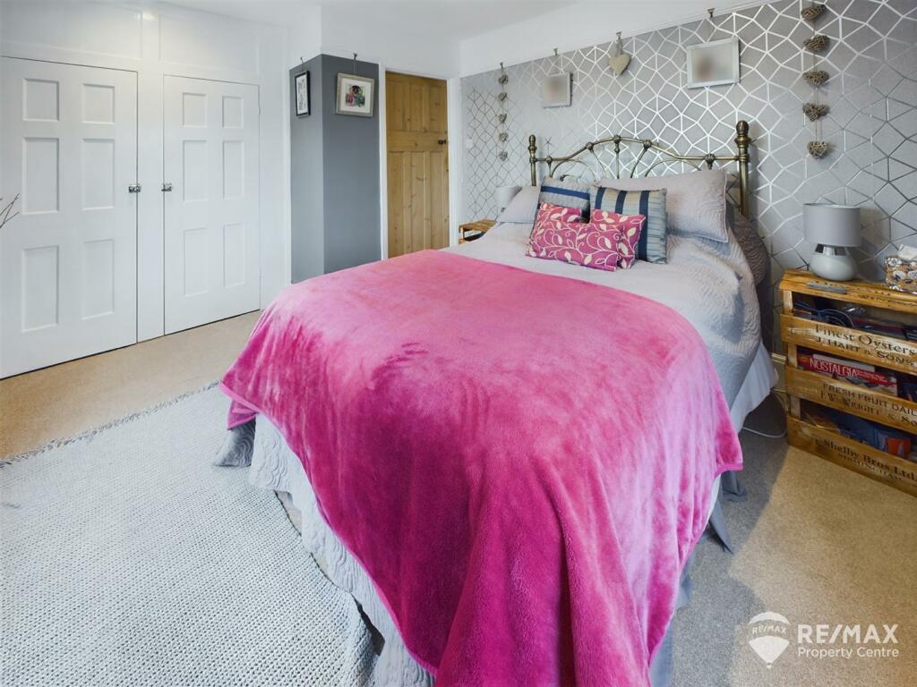 Bedroom 4 (2).jpg