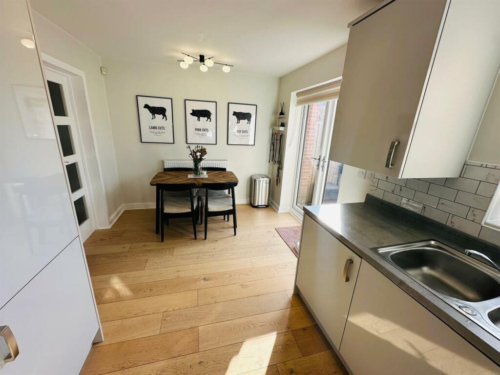 Kitchen Diner
