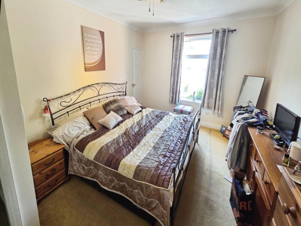 pbox-bedroom-325894.jpg