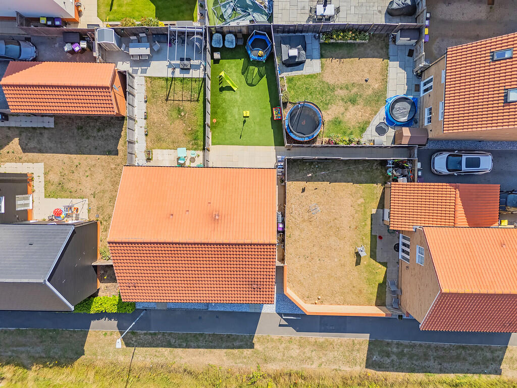 70 Kingfisher str...