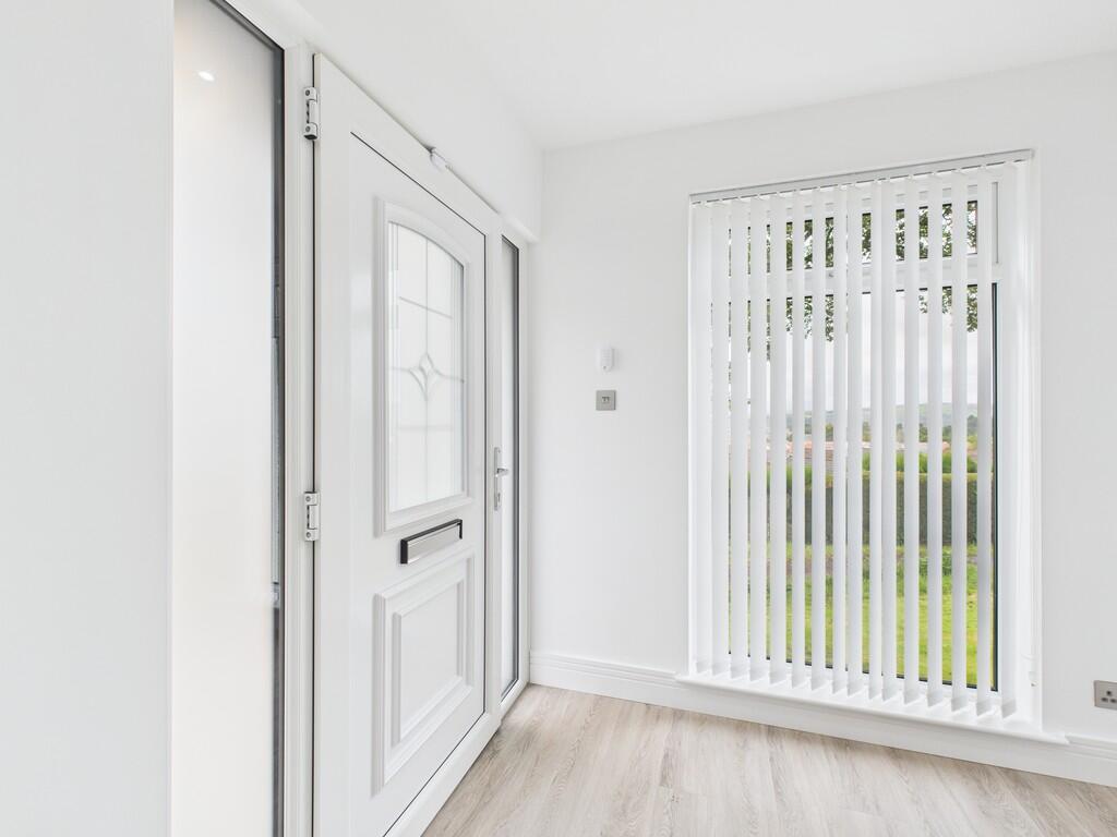 CAM05526G0-PR0028...