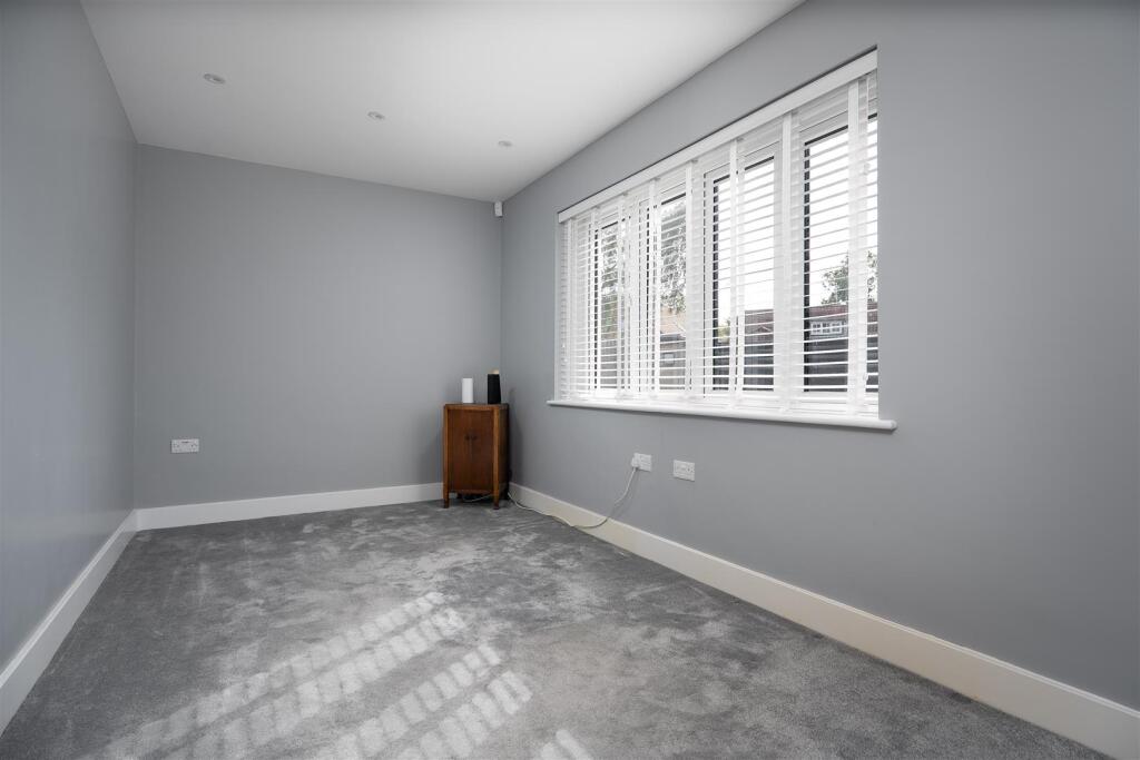 Study/Bedroom 5