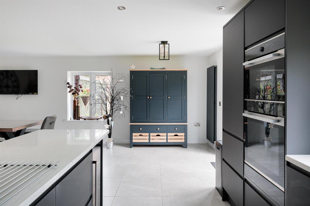 Kitchen/Diner/Family Room