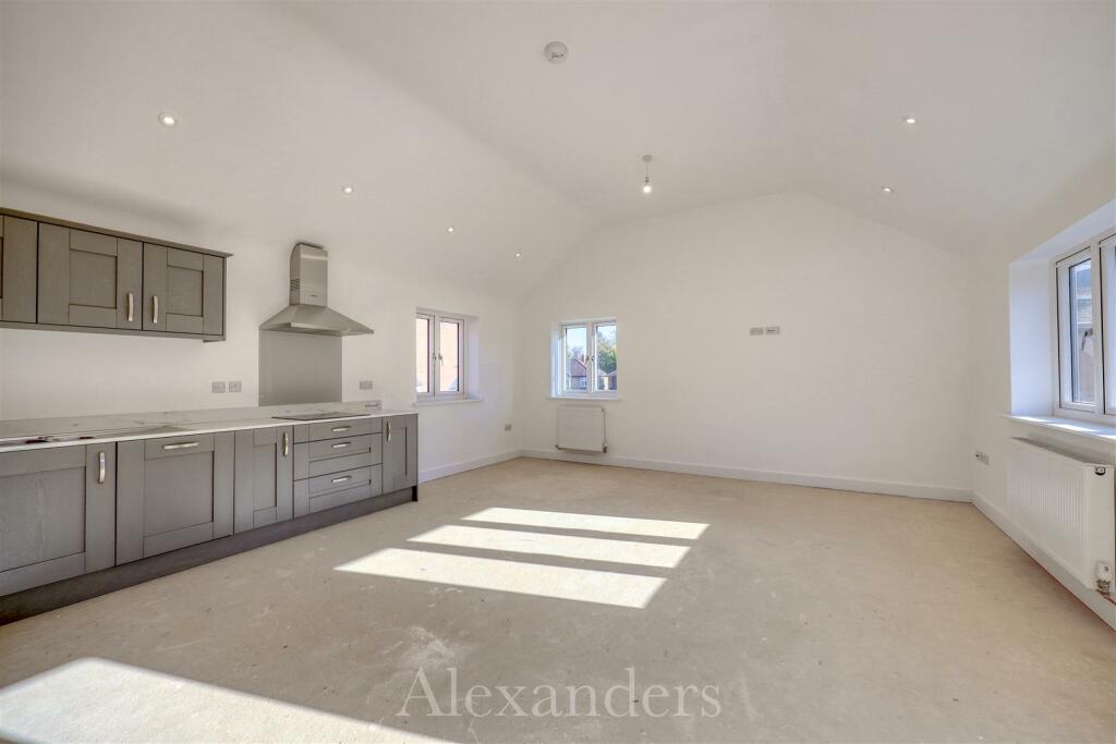 Kitchen/Dining area