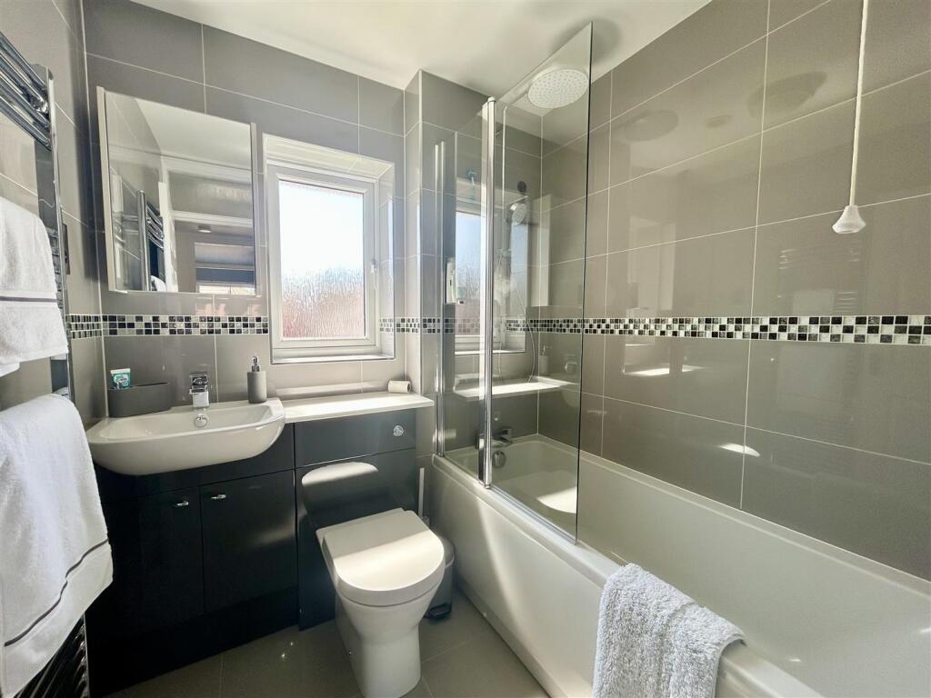Bathroom.jpeg
