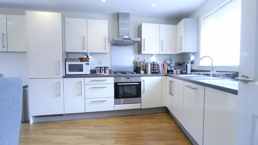 Kitchen/Breakfast Ro