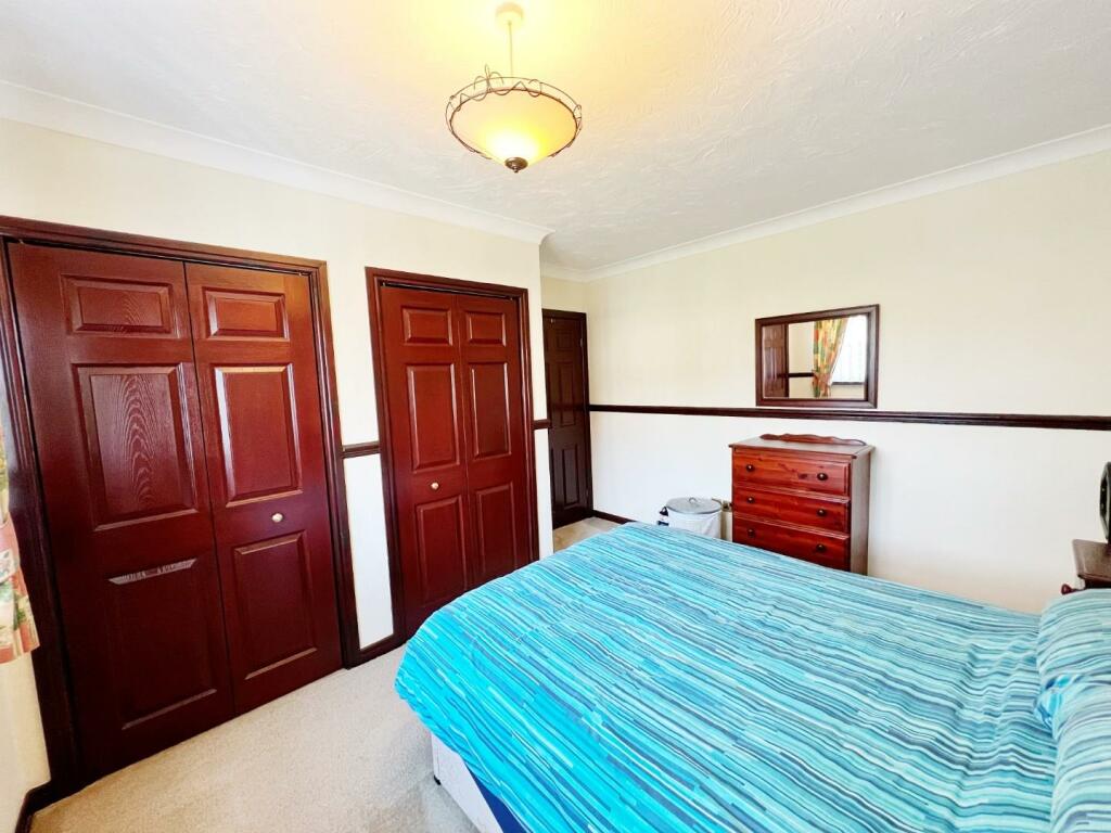 Bedroom 2 pic 3.jpg