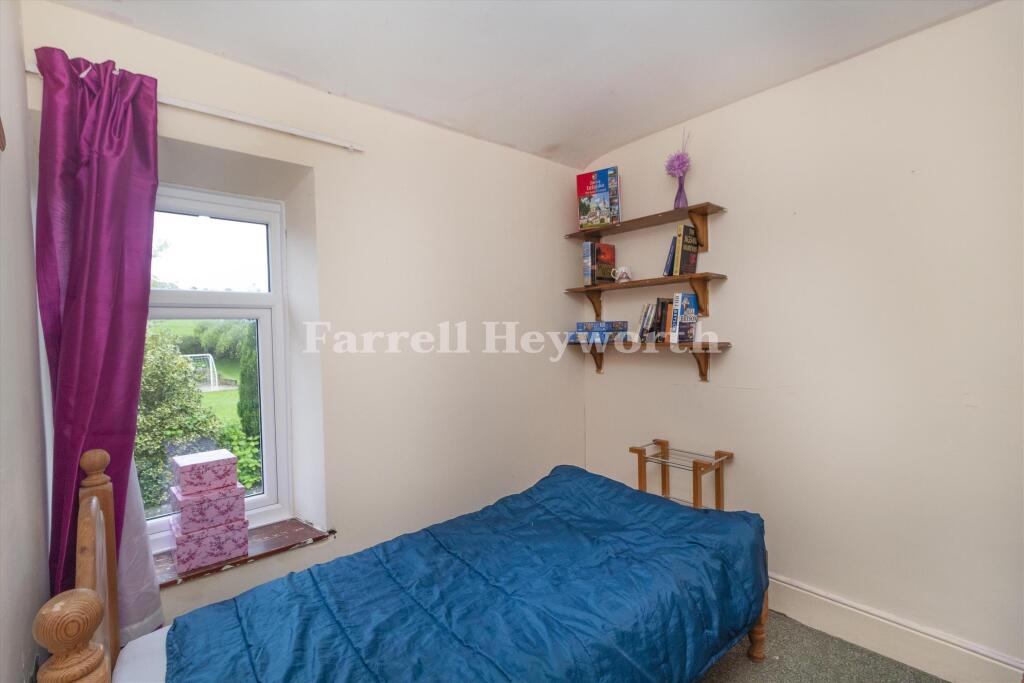 Bedroom 2 T202510091201.jpg