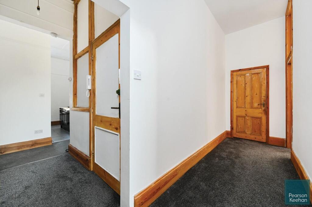 Flt 2, Westbourne Villas, BN3 (7).jpg