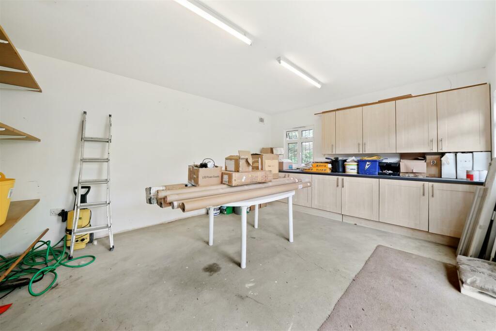 30 Pebworth Road - DmTNW5eKZYdko5wKg7rB.jpg