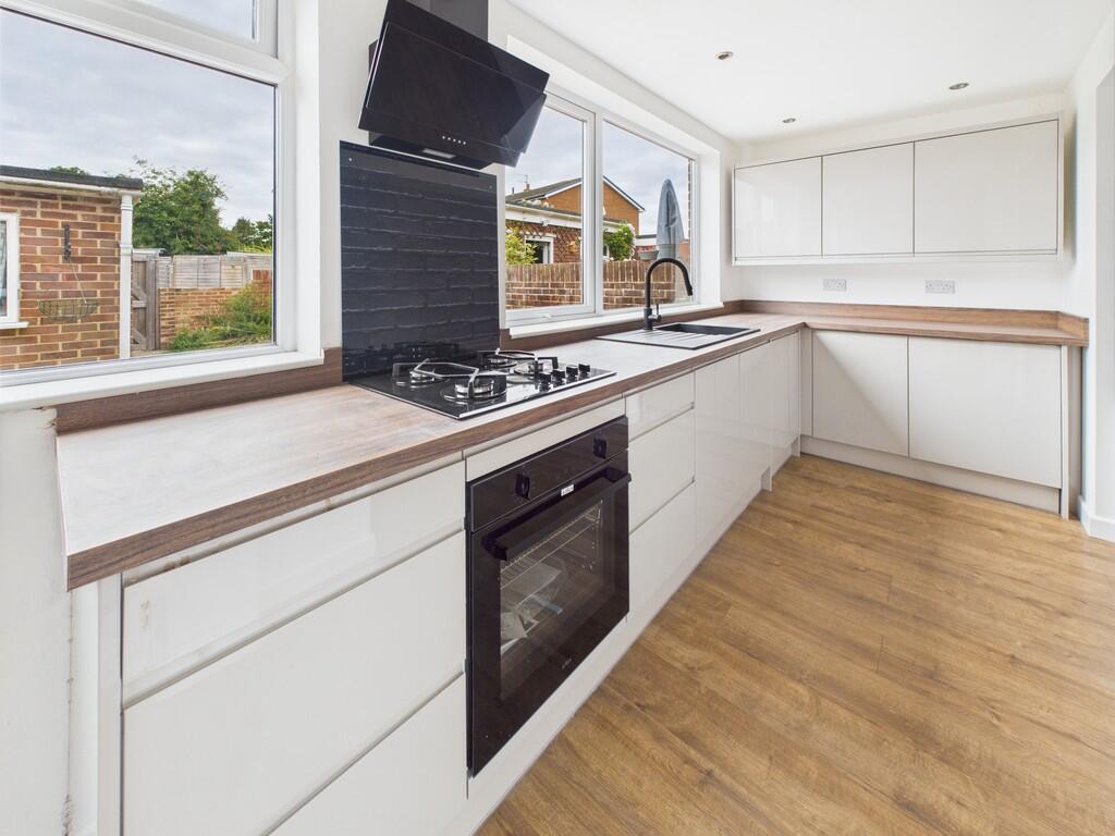 CAM05068G0-PR0044...