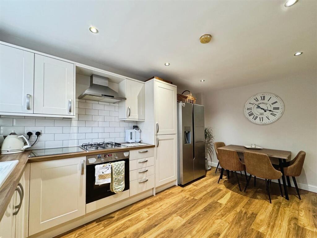 f01f35fa--4772-90CD-B68FF54626B5-39662-0000193BD89