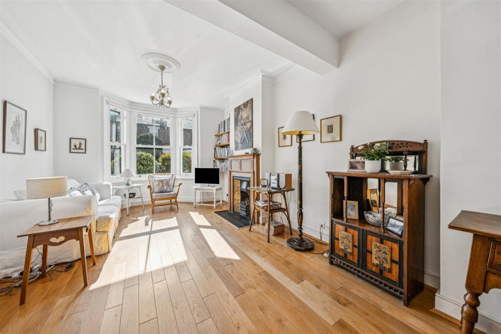 1 - 2025-10-01T161300.981.jpg