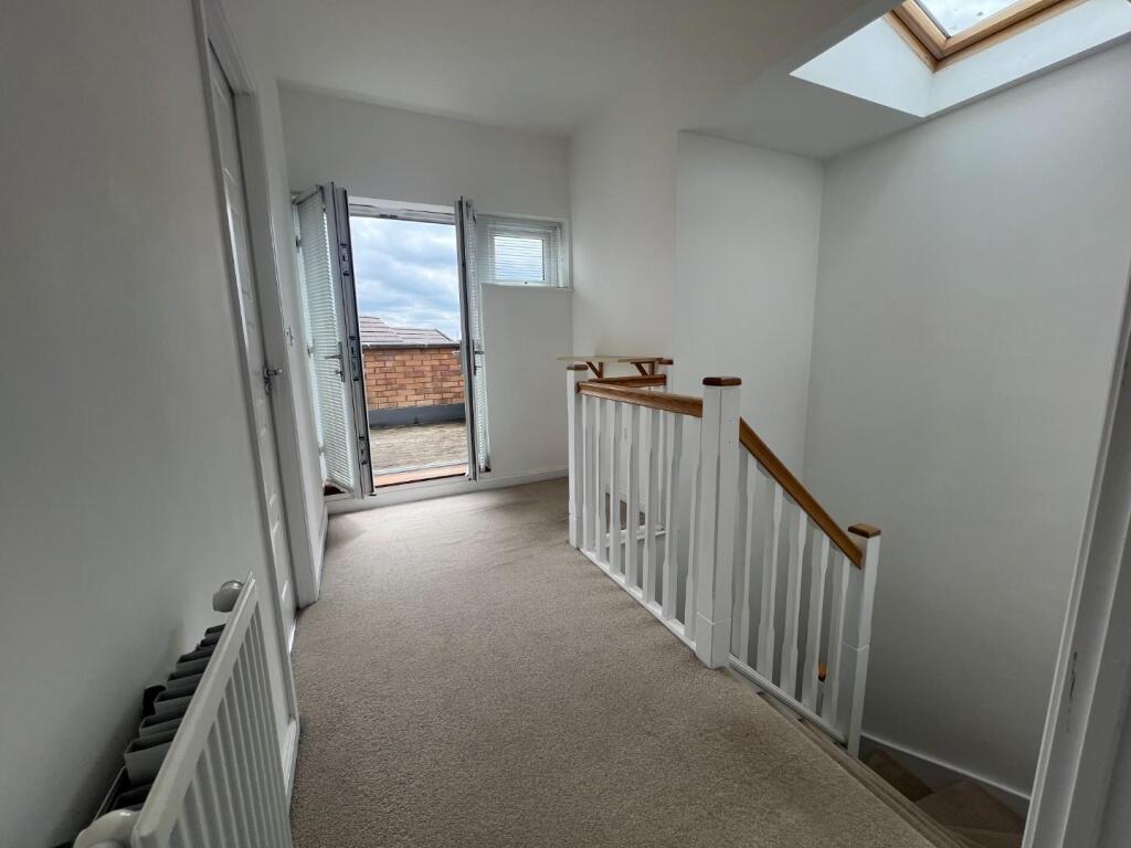 1st floor landing.JPG