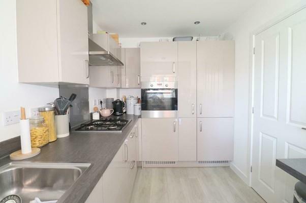 Kitchen 1.jpg