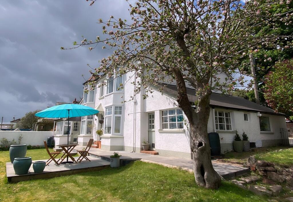 Turnpike, Sampford Peverell, Tiverton, EX16