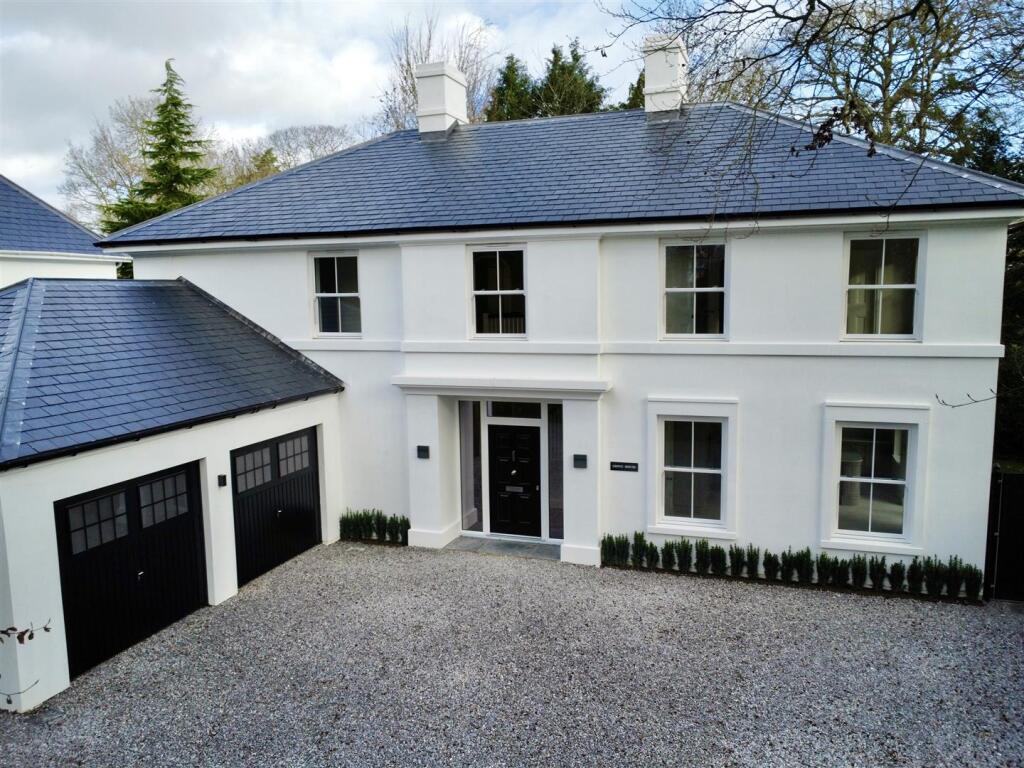 dji_fly_20251210_114920_869_1765438567329_photo_op