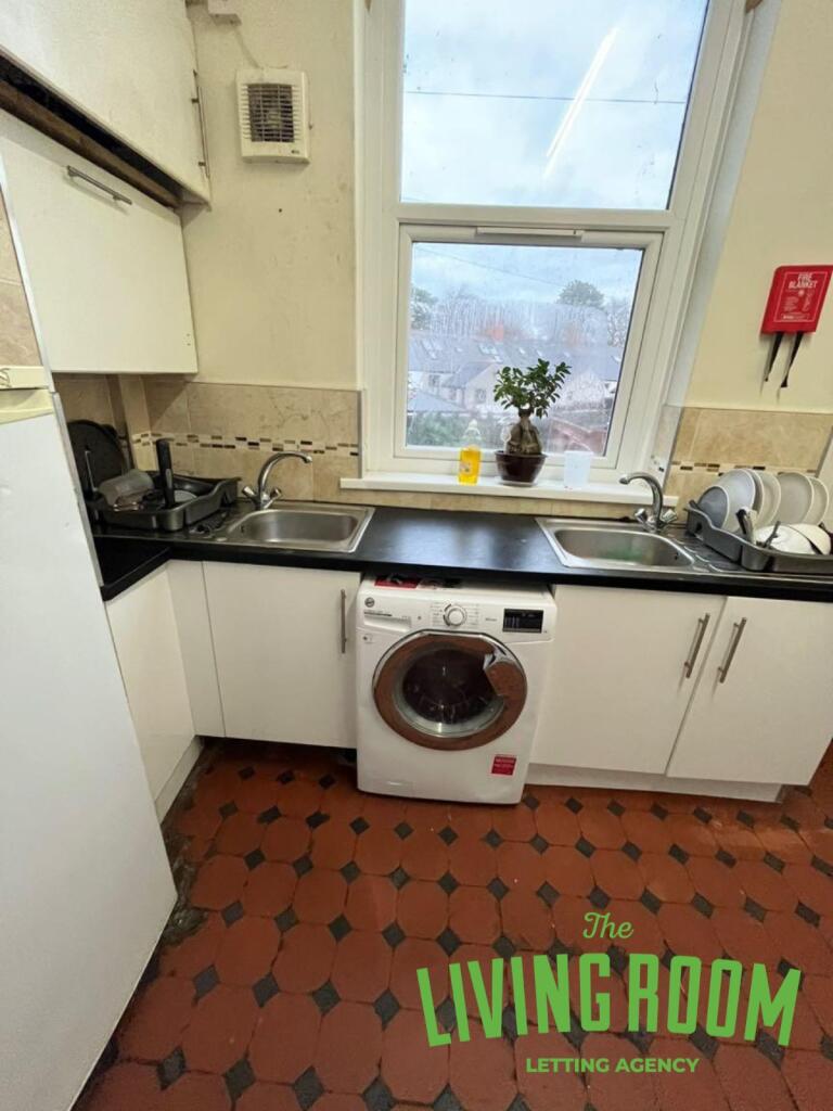 Kitchen 6