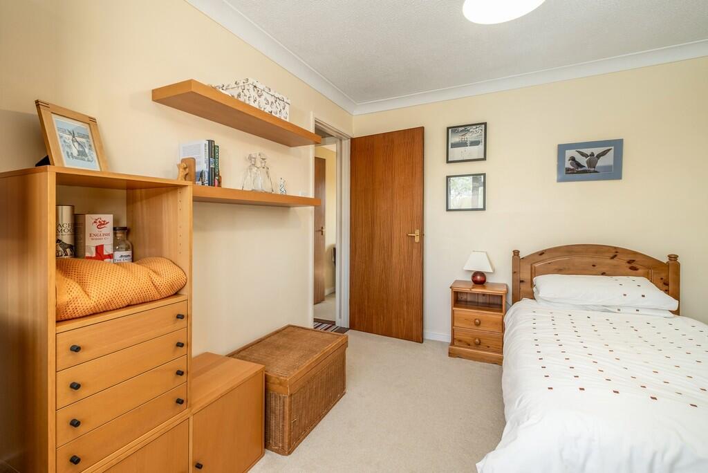 1440px1 Oaklands-...