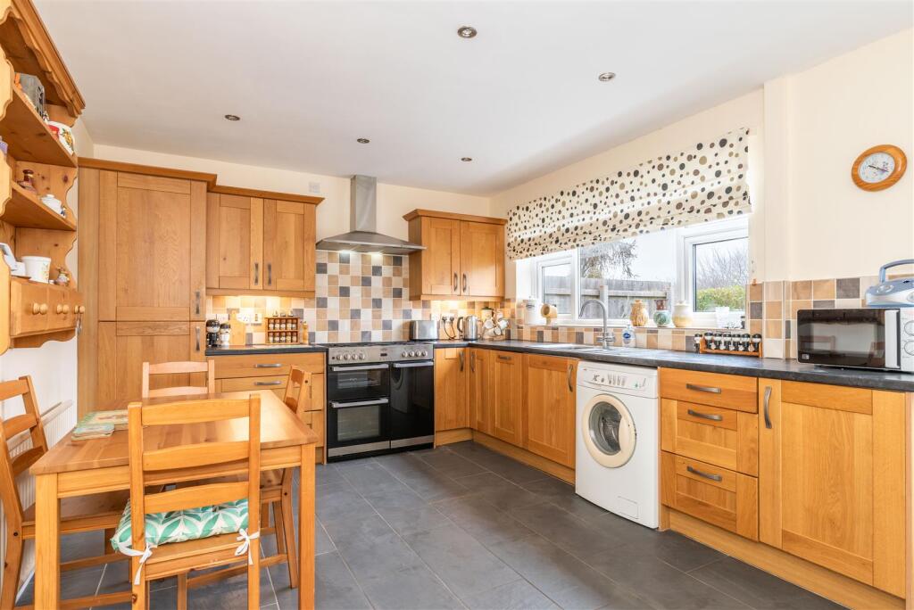 Kitchen/Dining