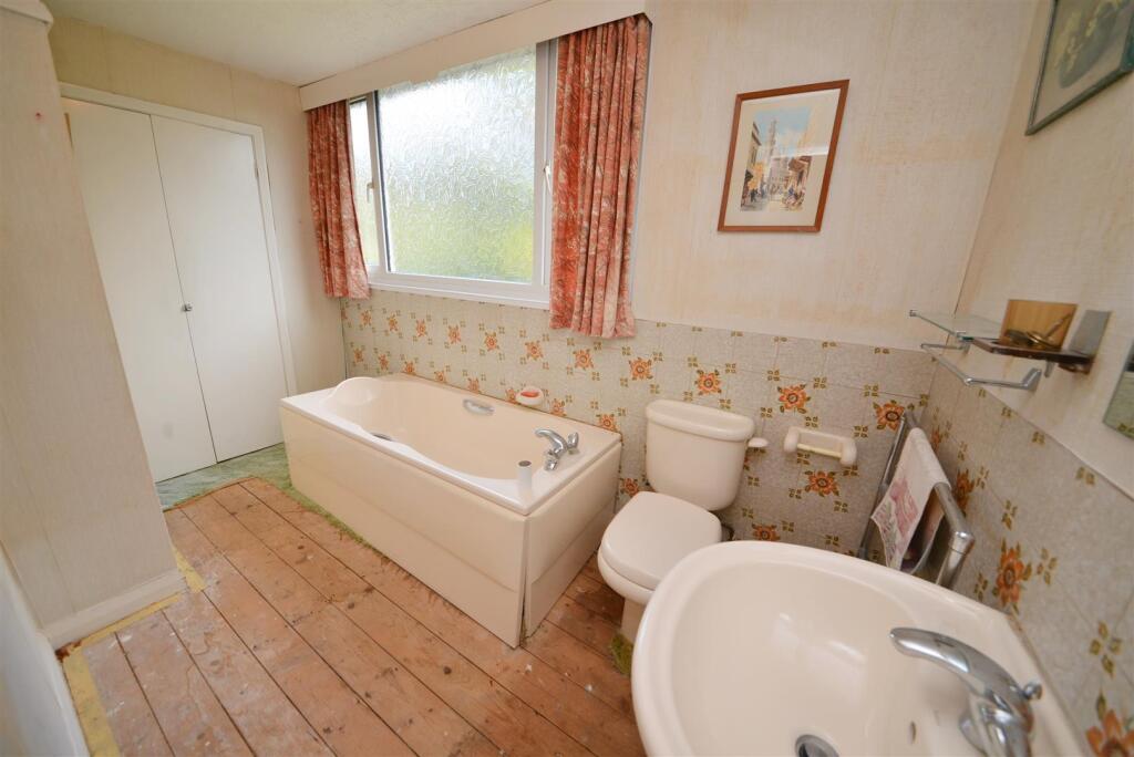 Main Bedroom &amp; Ensuite