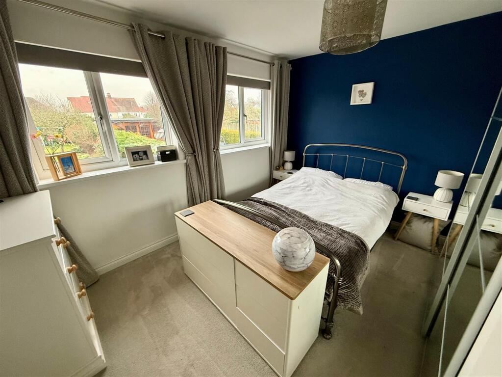 SR67 Bed1.jpg