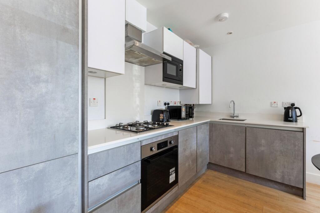 98216_2-103-Thurl...