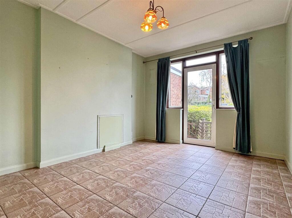 Dining Room.jpg