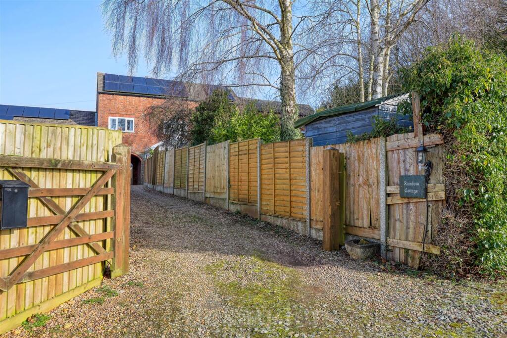 Rainbow Cottage-02.jpg